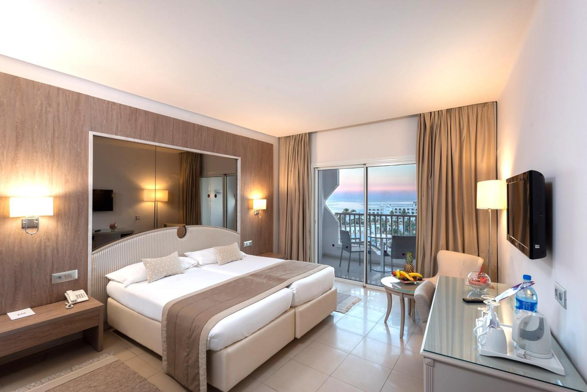 Deluxe Room Sea View